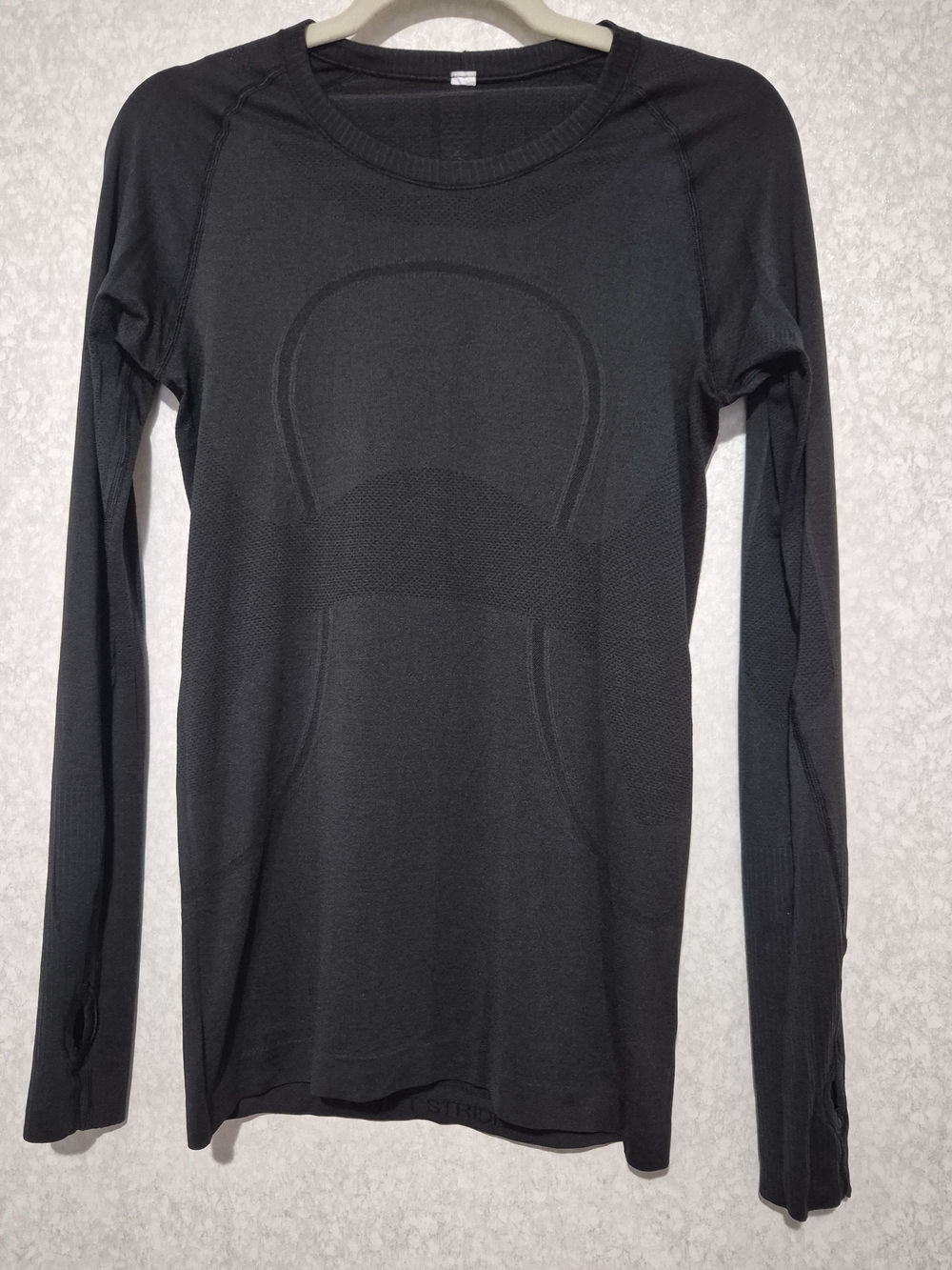 lululemon athletica Black Seamless Long-Sleeve Swiftly Tech Crew Top-Size:8